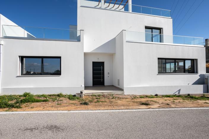 Image No.2-3 Bed Villa / Detached for sale