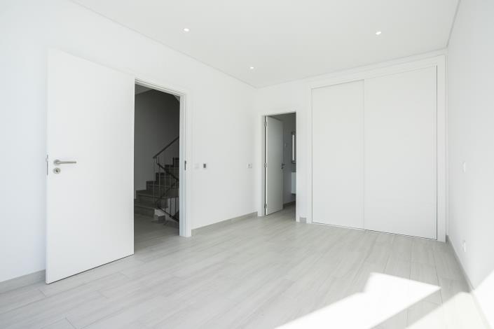 Image No.21-3 Bed Villa / Detached for sale