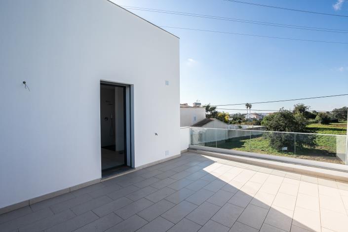 Image No.37-3 Bed Villa / Detached for sale