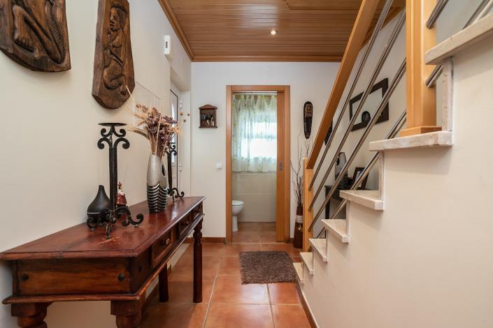 Image No.8-2 Bed Townhouse for sale