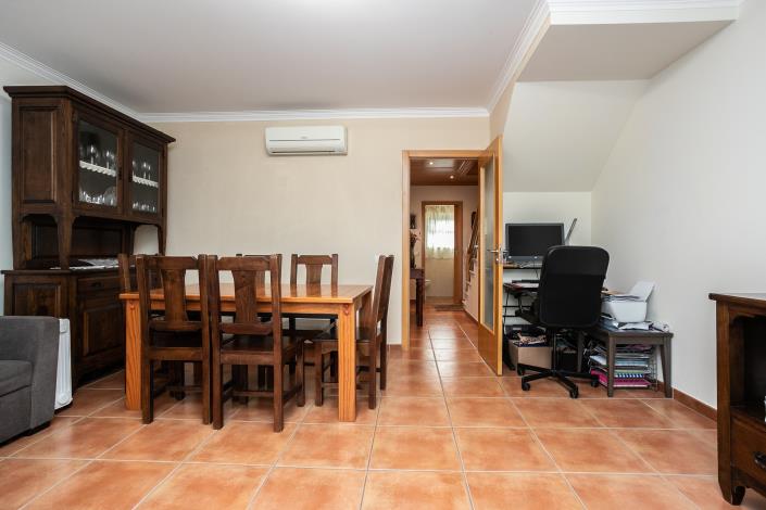 Image No.11-2 Bed Townhouse for sale