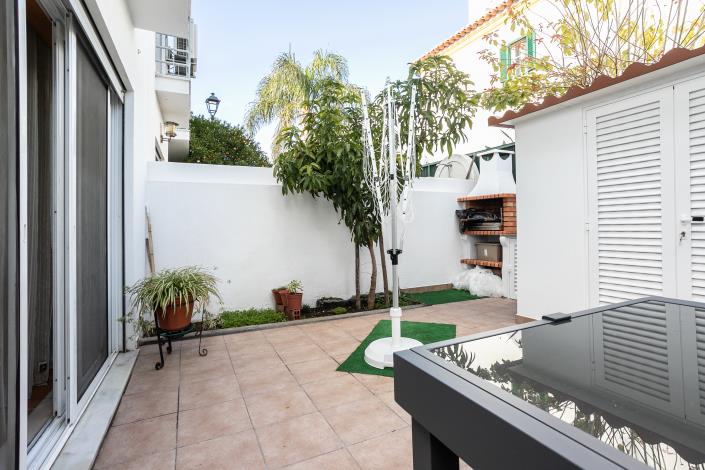 Image No.13-2 Bed Townhouse for sale