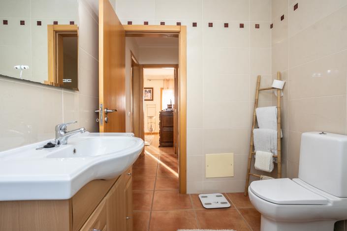 Image No.17-2 Bed Townhouse for sale