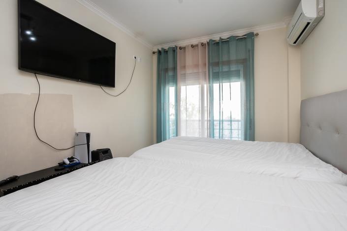 Image No.20-2 Bed Townhouse for sale