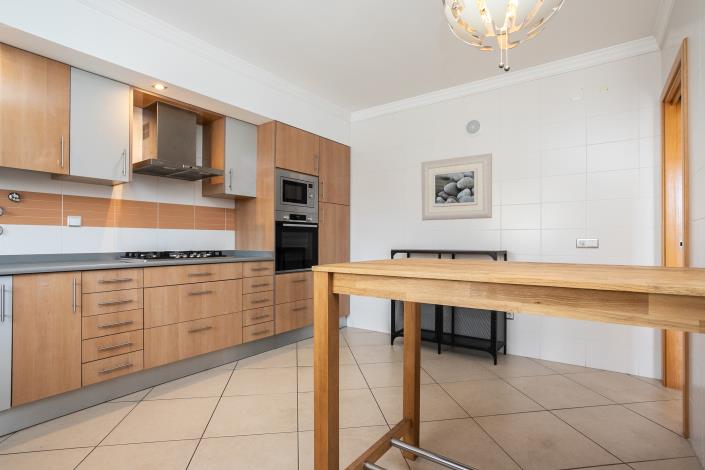 Image No.6-5 Bed Semi-Detached for sale