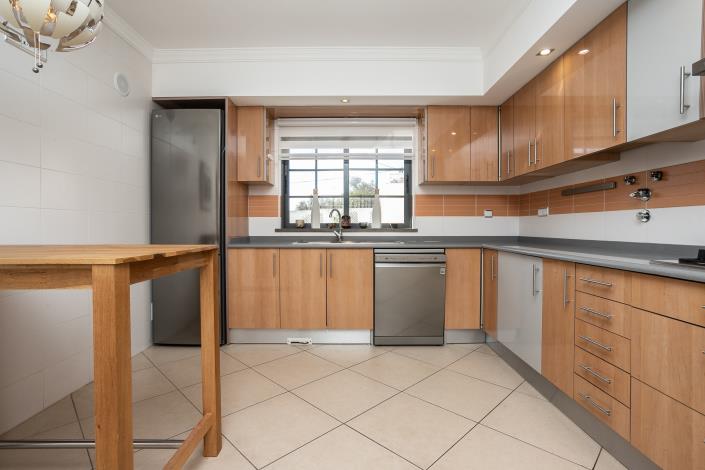 Image No.4-5 Bed Semi-Detached for sale