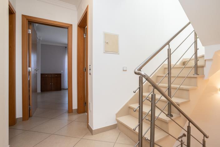 Image No.14-5 Bed Semi-Detached for sale