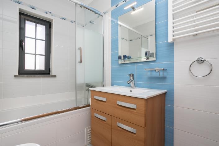 Image No.17-5 Bed Semi-Detached for sale