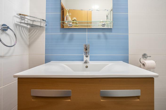 Image No.21-5 Bed Semi-Detached for sale