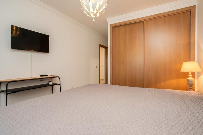 Image No.25-5 Bed Semi-Detached for sale