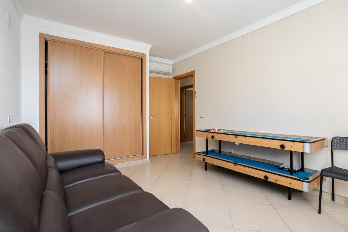 Image No.26-5 Bed Semi-Detached for sale