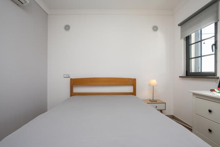 Image No.28-5 Bed Semi-Detached for sale