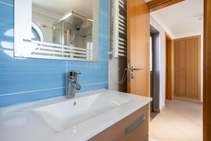 Image No.31-5 Bed Semi-Detached for sale