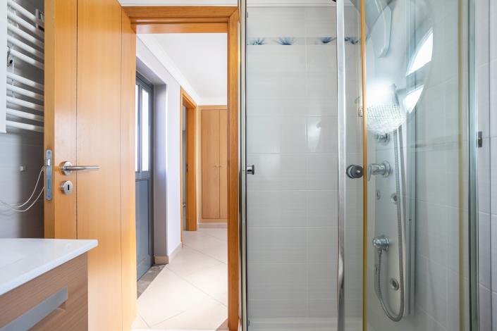 Image No.32-5 Bed Semi-Detached for sale