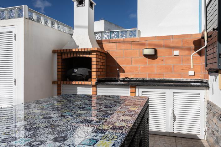 Image No.40-5 Bed Semi-Detached for sale