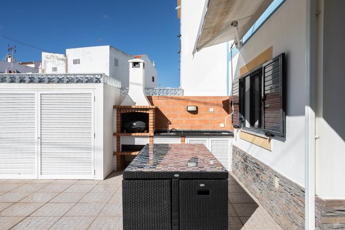 Image No.42-5 Bed Semi-Detached for sale