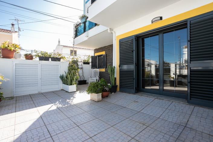 Image No.45-5 Bed Semi-Detached for sale