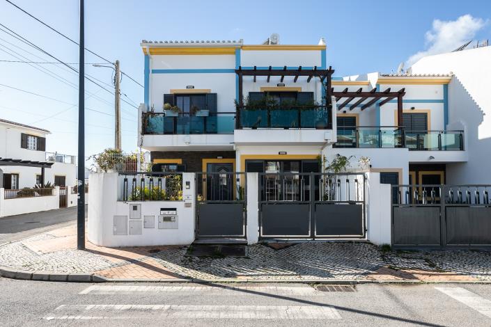 Image No.47-5 Bed Semi-Detached for sale