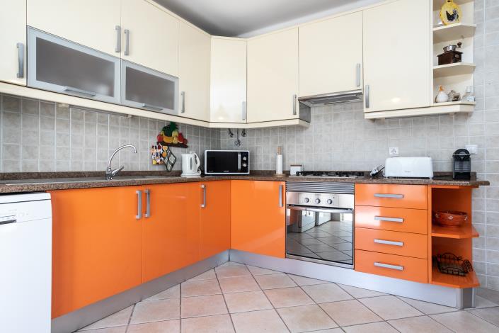 Image No.9-3 Bed Semi-Detached for sale