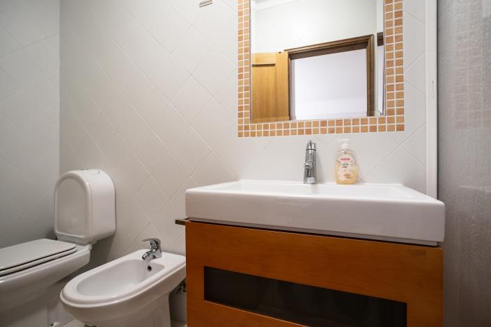 Image No.18-3 Bed Semi-Detached for sale