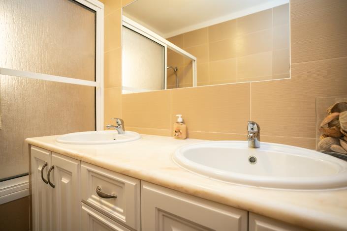 Image No.23-3 Bed Semi-Detached for sale