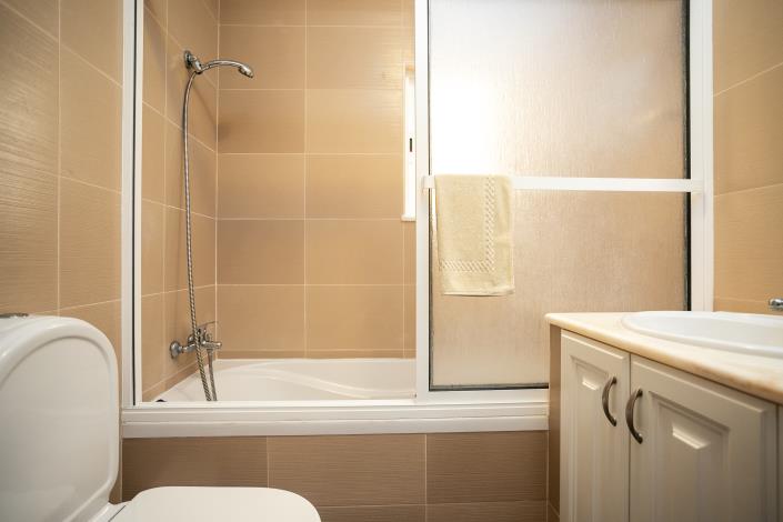 Image No.24-3 Bed Semi-Detached for sale