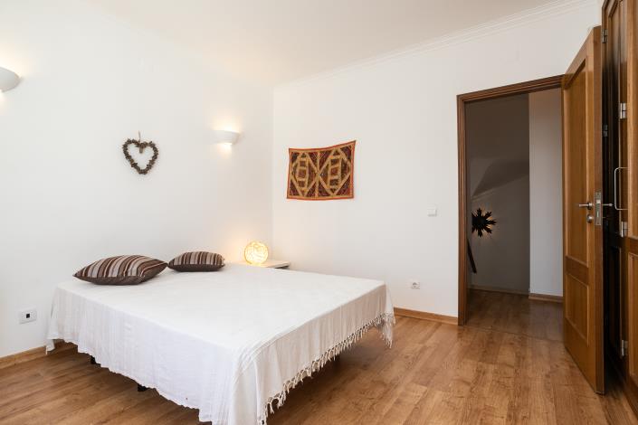 Image No.22-3 Bed Semi-Detached for sale