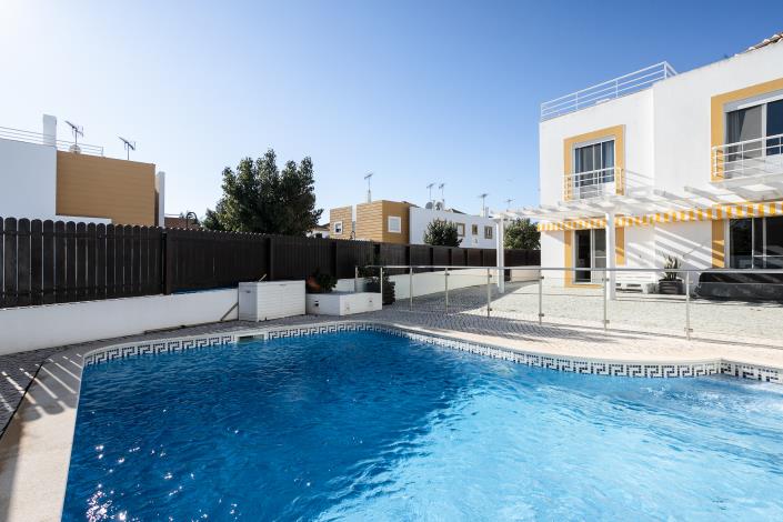 Image No.30-3 Bed Semi-Detached for sale