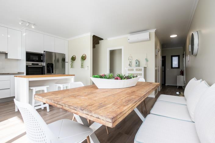 Image No.12-5 Bed Townhouse for sale