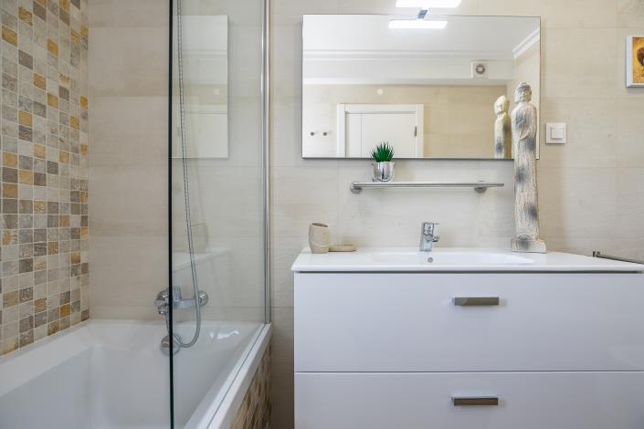 Image No.27-5 Bed Townhouse for sale