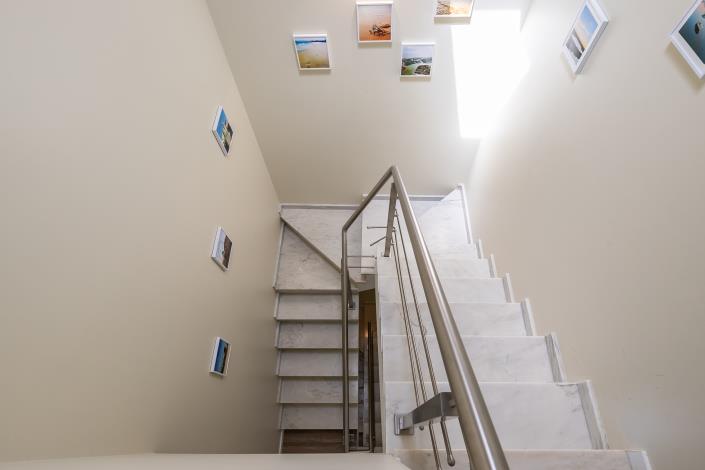 Image No.37-5 Bed Townhouse for sale