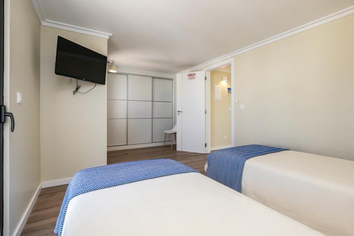 Image No.48-5 Bed Townhouse for sale