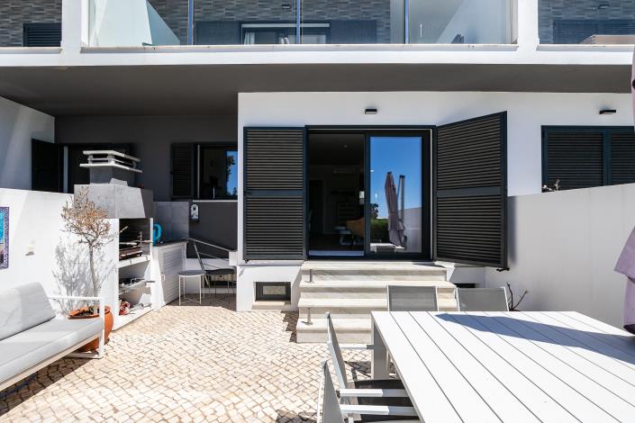 Image No.20-5 Bed Townhouse for sale