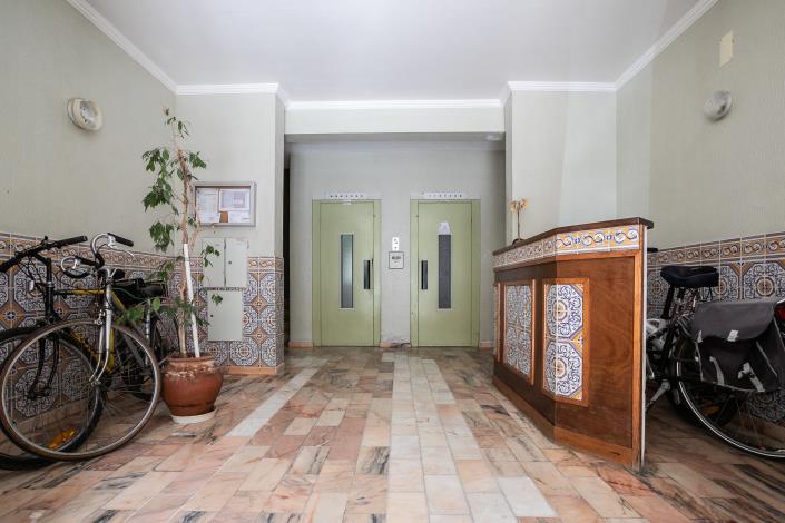 Image No.21-1 Bed Apartment for sale