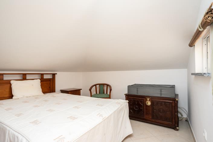 Image No.32-4 Bed Duplex for sale