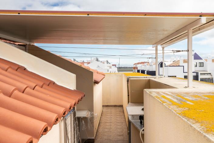 Image No.37-4 Bed Duplex for sale