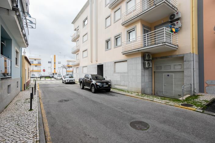 Image No.39-4 Bed Duplex for sale