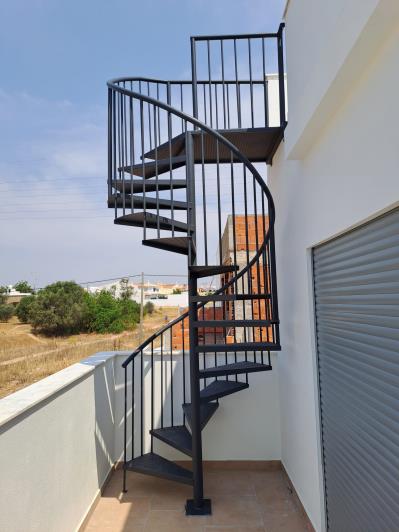 Image No.21-3 Bed Townhouse for sale