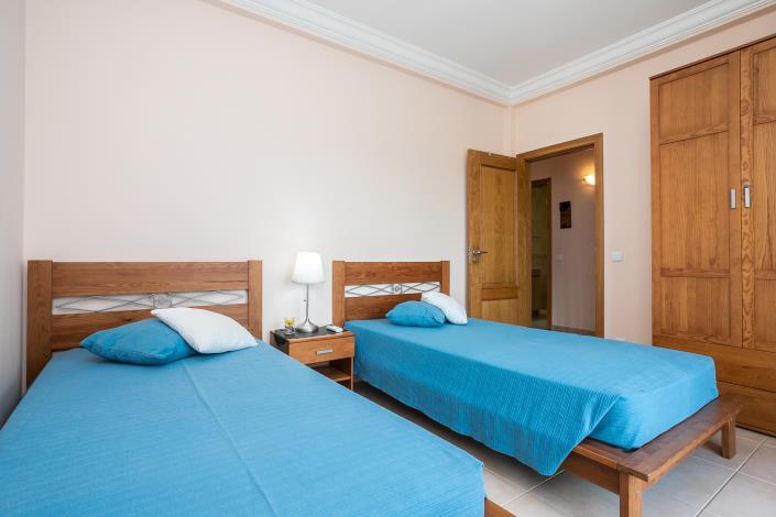 Image No.6-3 Bed House for sale