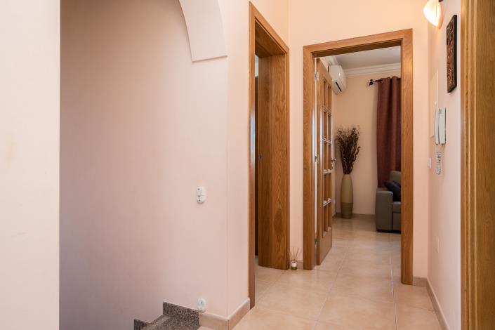 Image No.10-3 Bed House for sale