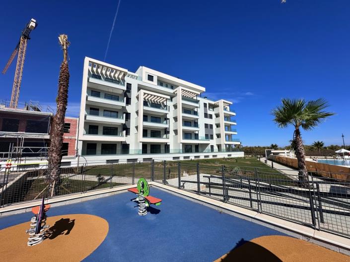 Image No.15-2 Bed Apartment for sale