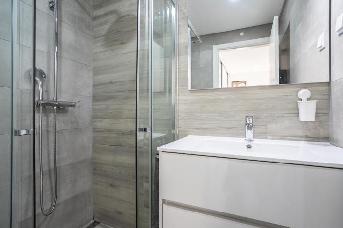 Image No.36-5 Bed Townhouse for sale