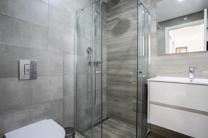 Image No.37-5 Bed Townhouse for sale