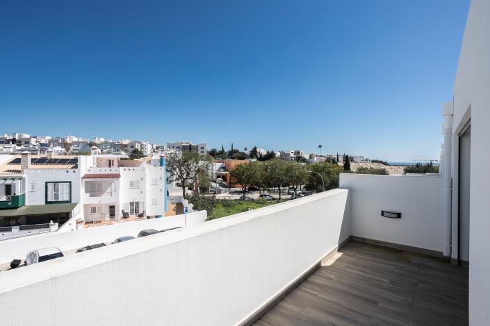 Image No.48-5 Bed Townhouse for sale