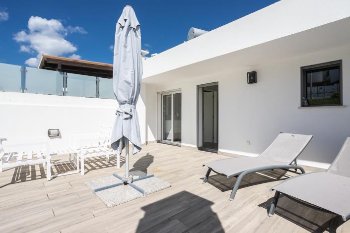 Image No.52-5 Bed Townhouse for sale