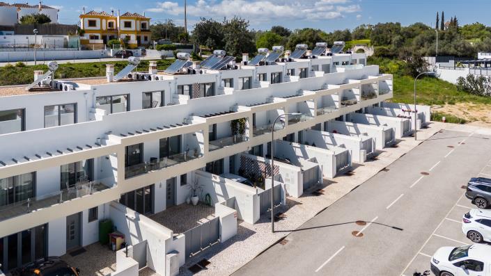 Image No.56-5 Bed Townhouse for sale