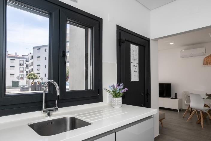 Image No.8-2 Bed Apartment for sale