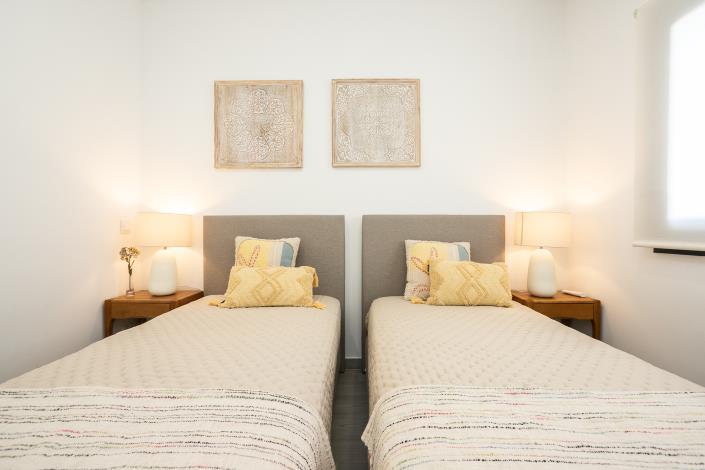 Image No.17-2 Bed Apartment for sale