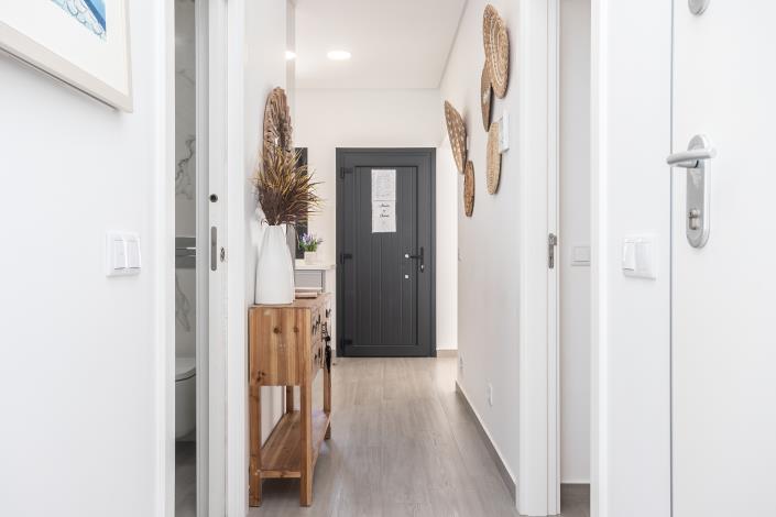 Image No.18-2 Bed Apartment for sale