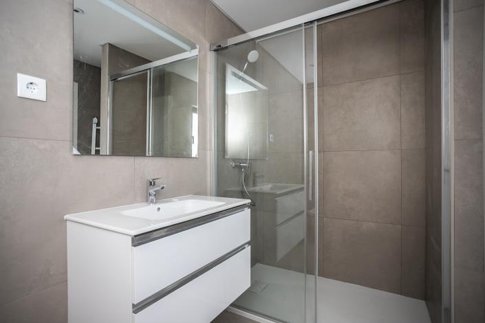 Image No.21-4 Bed Semi-Detached for sale